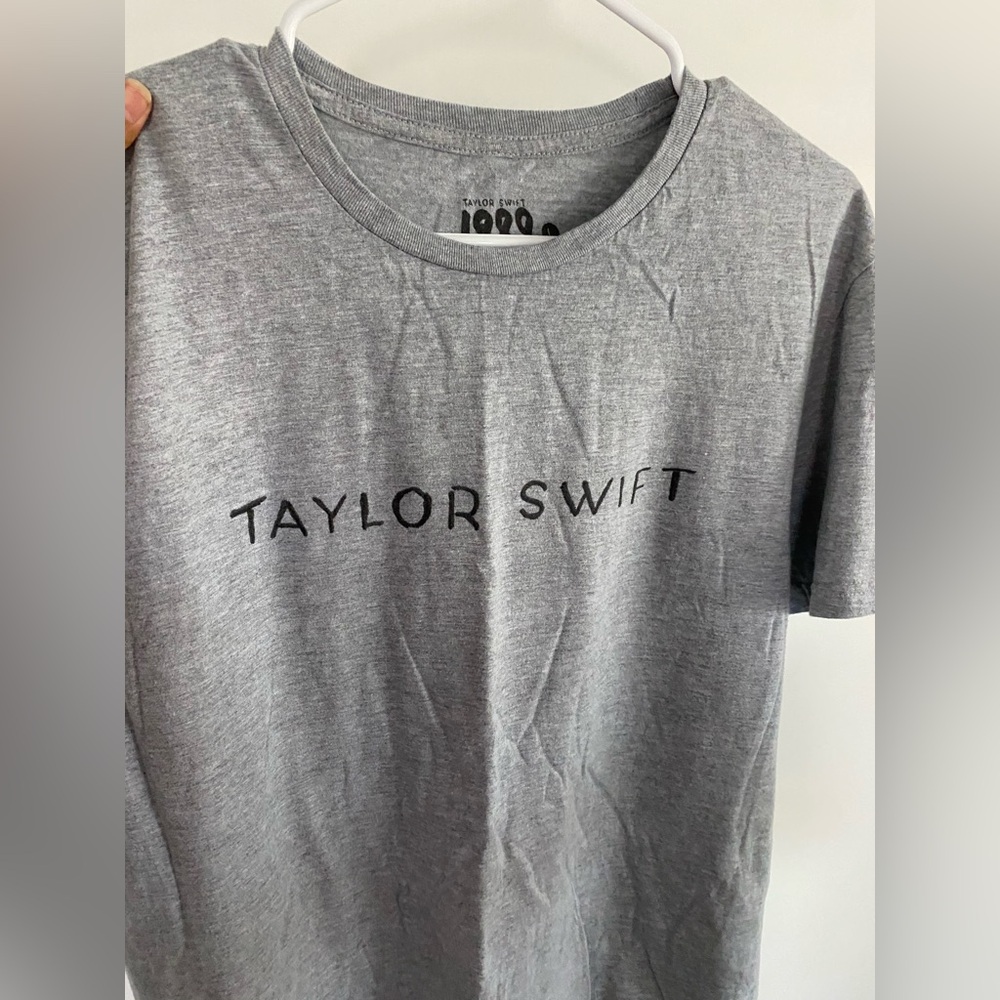 Taylor Swift 1989 Gray Tee
